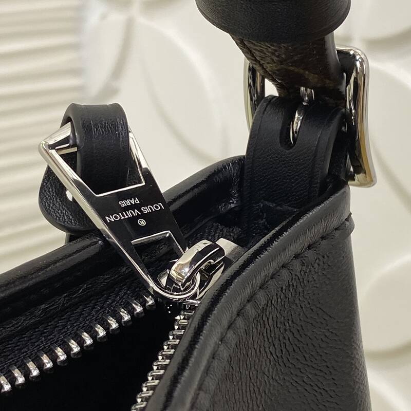 Louis Vuitton M28160 Black Monogram everyday — Premium Replica