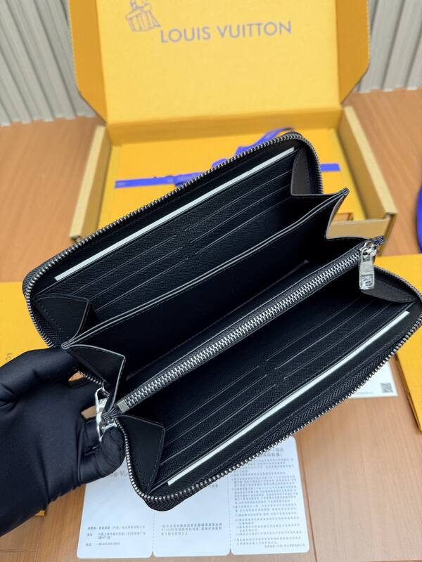 Louis Vuitton M42617 Black Monogram Eclipse everyday — Top Quality Replica