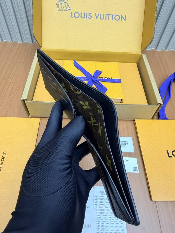 Louis Vuitton M69408 Monogram Eclipse Reverse everyday — Top Quality Replica