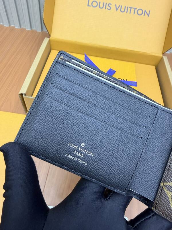 Louis Vuitton M69408 Monogram Eclipse Reverse everyday — Top Quality Replica