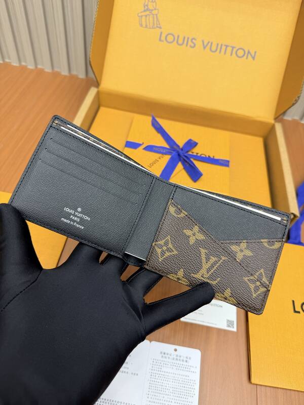 Louis Vuitton M69408 Monogram Eclipse Reverse everyday — Top Quality Replica