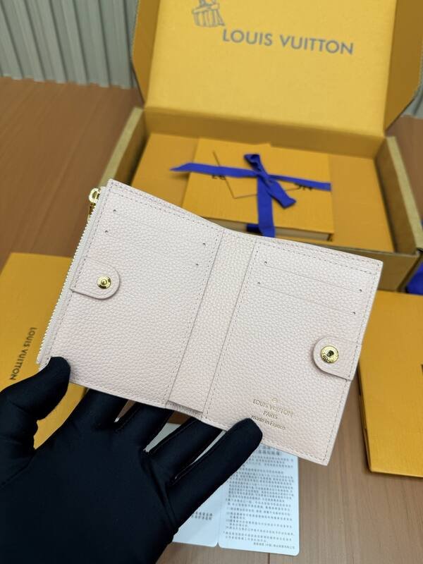Louis Vuitton Portafoglio Lisa Light Pink Monogram Empreinte wallet — AAA Quality Replica