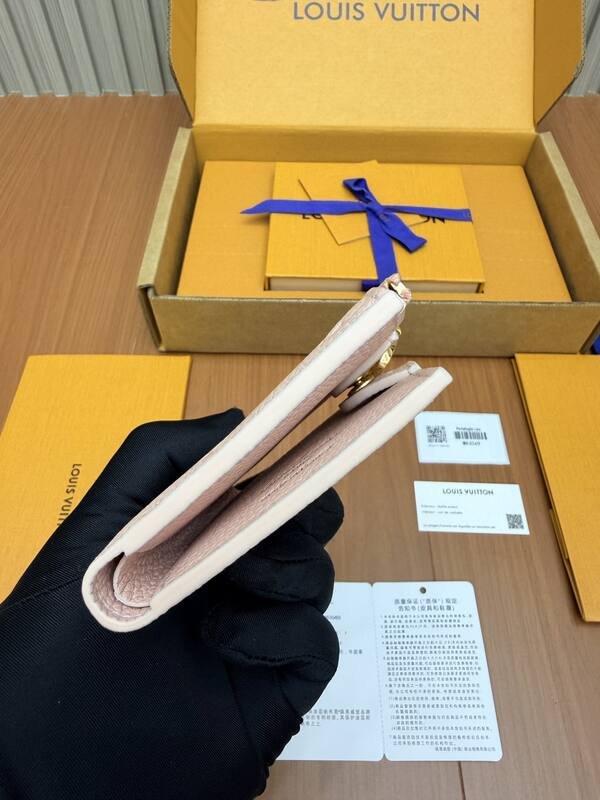 Louis Vuitton Portafoglio Lisa Light Pink Monogram Empreinte wallet — AAA Quality Replica