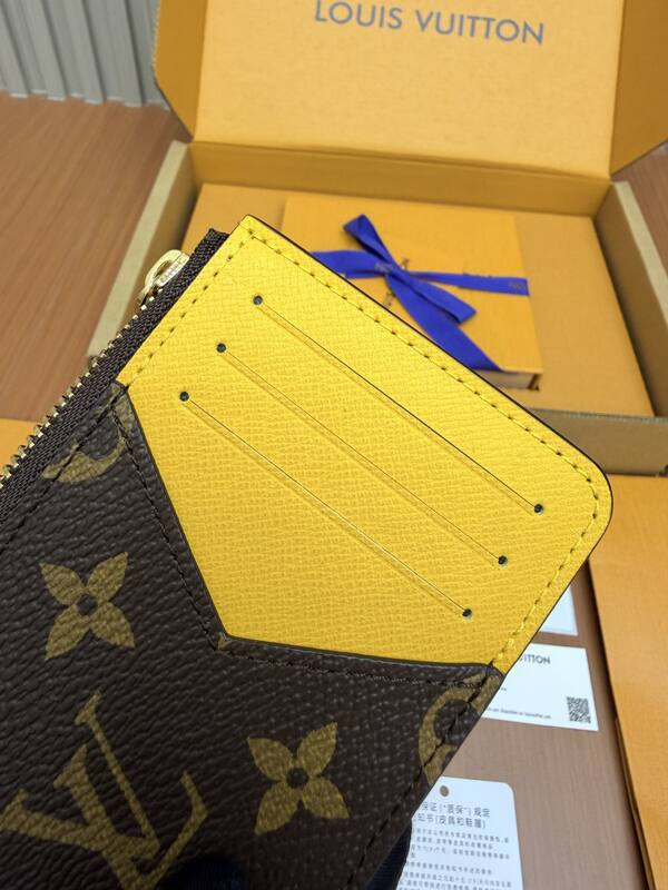 Louis Vuitton M81882 Monogram and Yellow card holder — 1:1 Replica