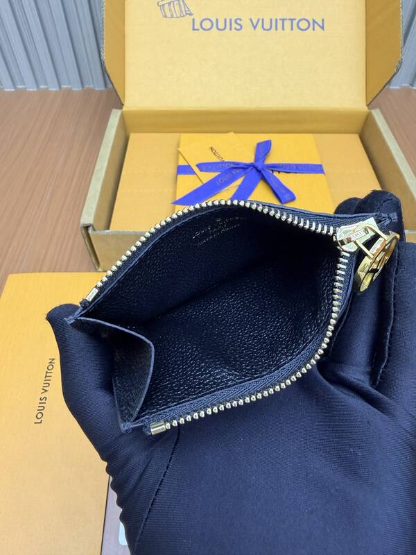 Louis Vuitton M81883 Black Monogram Empreinte everyday — Premium Replica