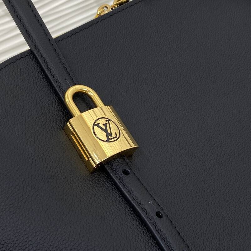 Louis Vuitton Low Key Black shoulder — Premium Replica