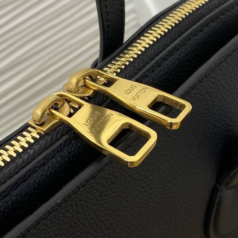 Louis Vuitton Low Key Black shoulder — Premium Replica