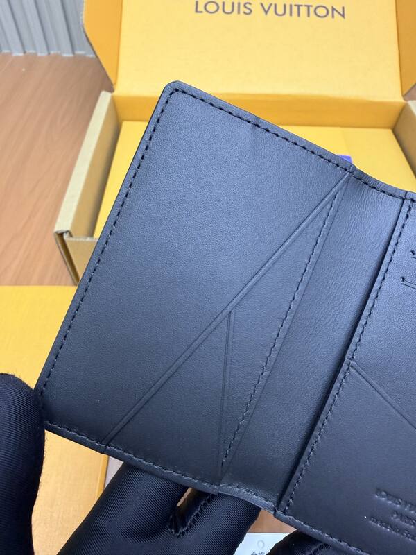Louis Vuitton M26775 Black everyday — Premium Replica