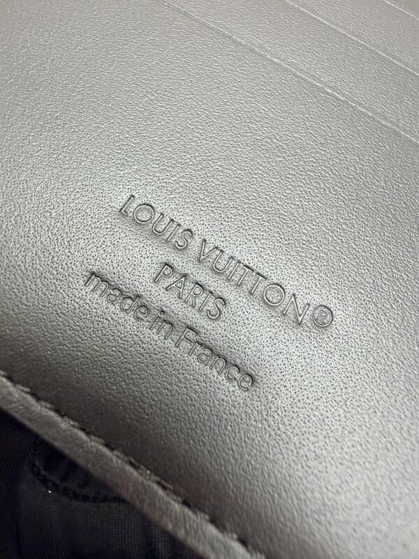 Louis Vuitton M26744 Black Monogram Eclipse everyday — 1:1 Replica