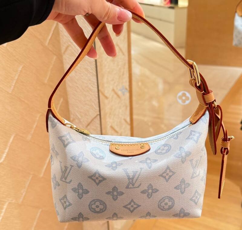 Louis Vuitton Pochette Hills Light Blue Monogram shoulder — AAA Quality Replica