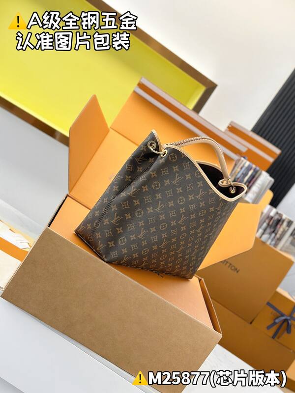 Louis Vuitton M25877 Monogram shoulder — Premium Replica