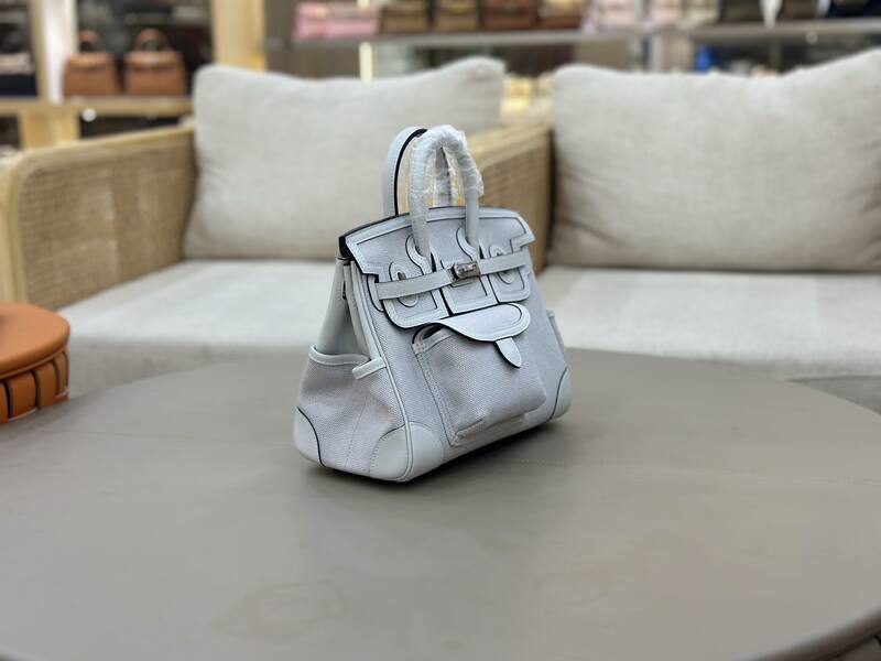 Hermes Birkin Cargo Light Grey Canvas everyday — Premium Replica