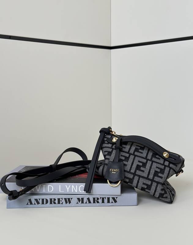 Fendi shoulder bag — Top Quality Replica