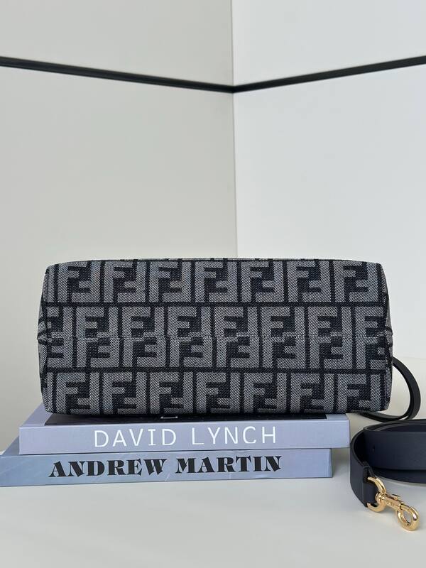 Fendi shoulder bag — AAA Quality Replica