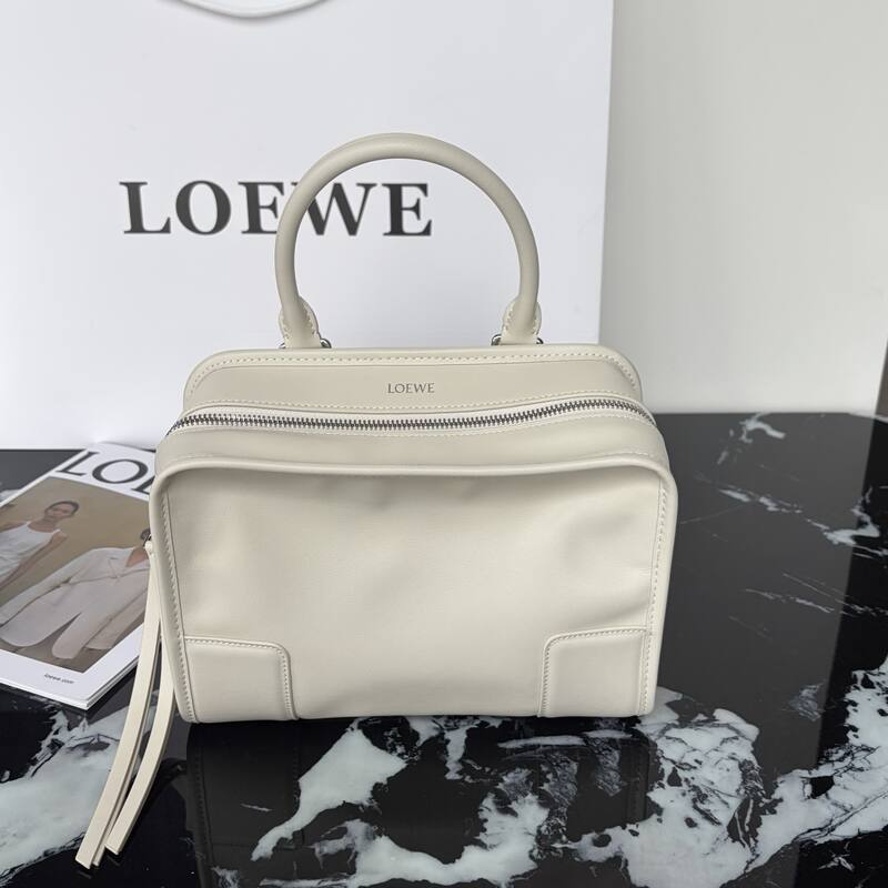 Loewe White 25x18x10cm shoulder bag — AAA Quality Replica