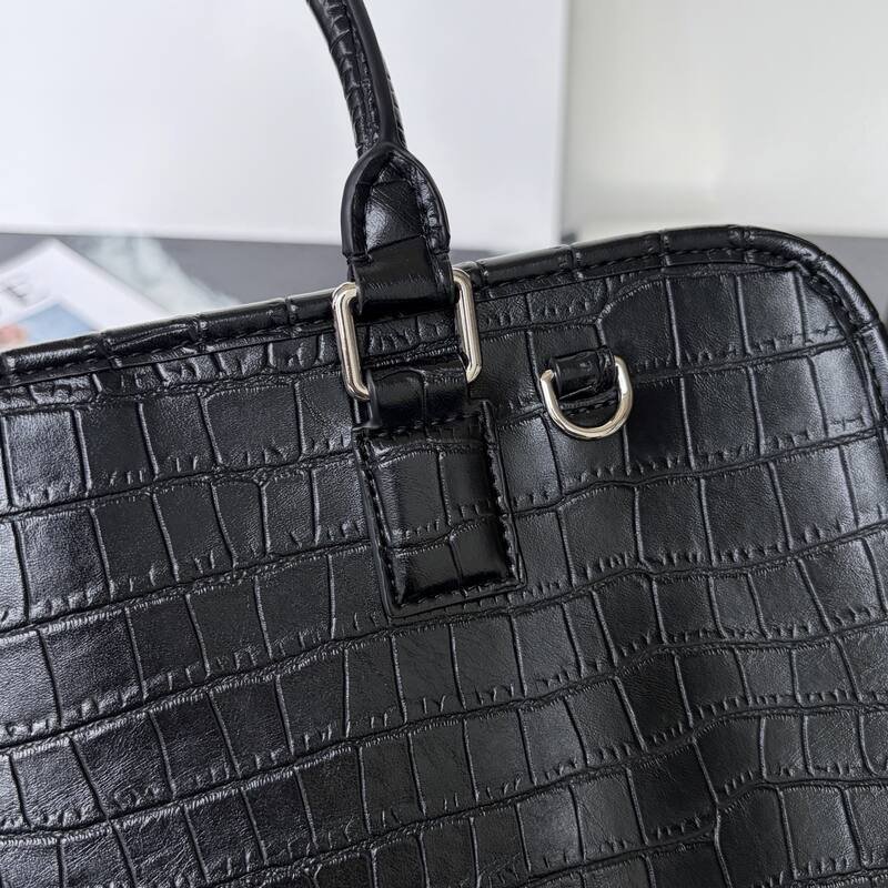 Loewe Black crocodile-embossed leather large work — Top Quality Replica