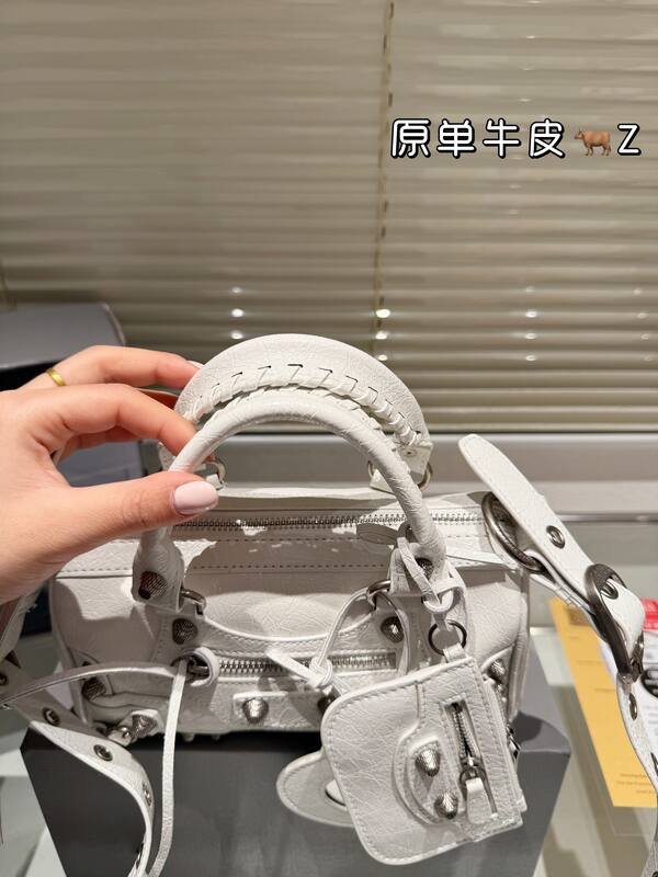 Balenciaga Le Cagole White shoulder bag — Top Quality Replica