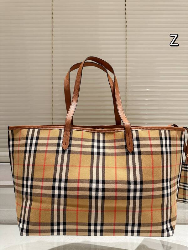 Burberry Brown shoulder bag — 1:1 Replica