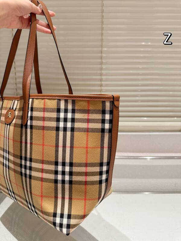 Burberry Brown shoulder bag — 1:1 Replica