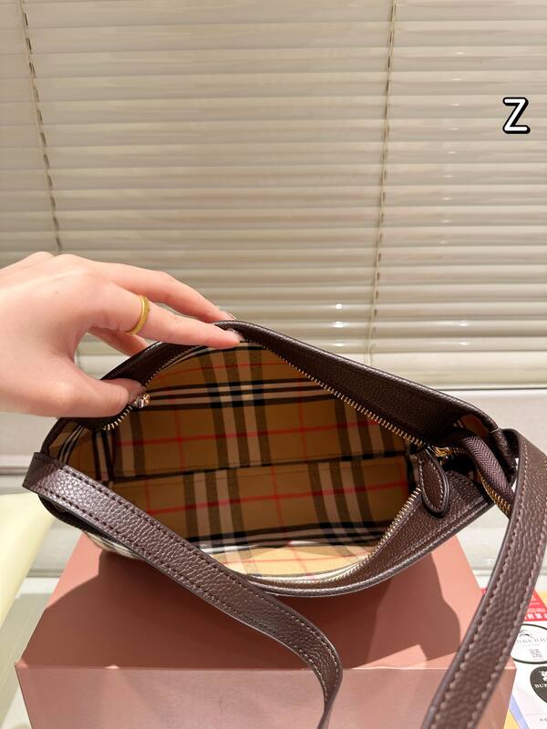 Burberry Brown 25x18x10cm shoulder bag — Top Quality Replica