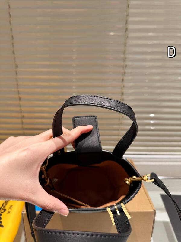 MCM Monogram shoulder bag — 1:1 Replica