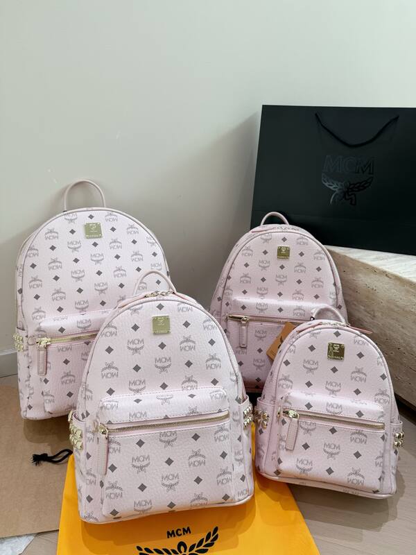 MCM Stark Black Visetos Beige Visetos 32x40x15cm backpack — 1:1 Replica