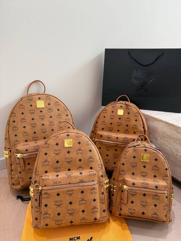MCM Stark Black Visetos Beige Visetos 32x40x15cm backpack — 1:1 Replica