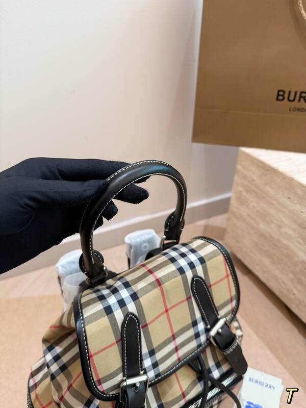 Burberry Black 25x18x10cm shoulder bag — 1:1 Replica