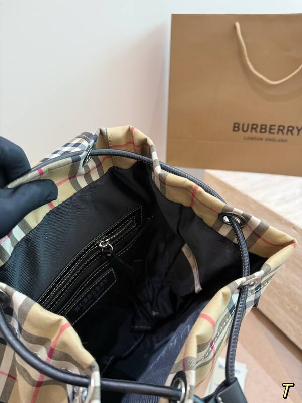 Burberry Black 25x18x10cm shoulder bag — 1:1 Replica