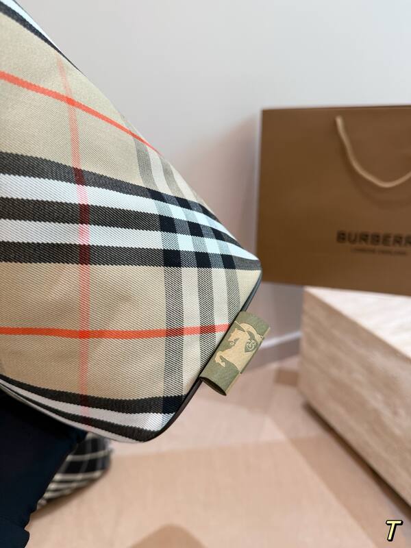 Burberry Brown shoulder bag — Premium Replica
