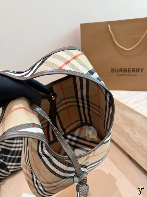 Burberry Brown shoulder bag — Premium Replica