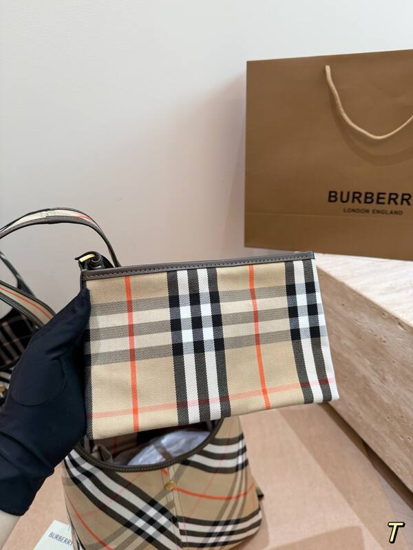 Burberry Brown shoulder bag — Premium Replica