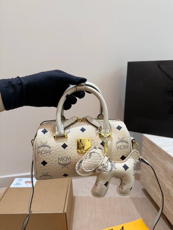 MCM Monogram shoulder bag — Premium Replica