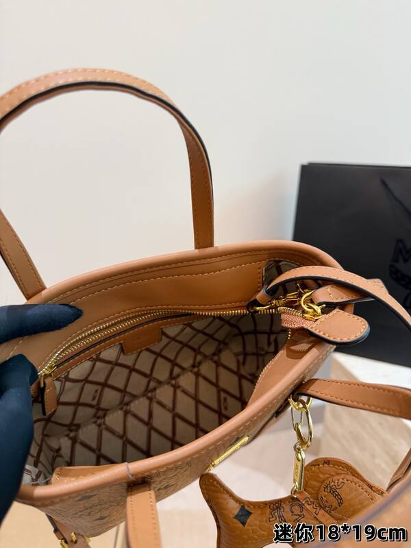 MCM Toni Cognac Visetos 18*19cm tote bag — Premium Replica