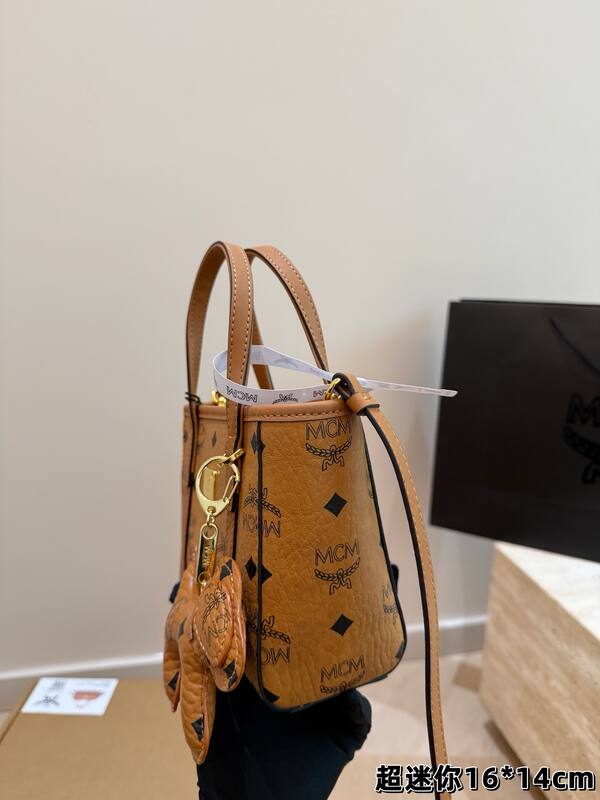 MCM Toni Cognac Visetos 16*14cm tote bag — AAA Quality Replica