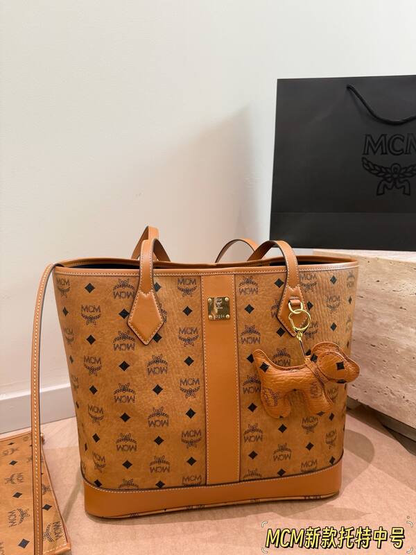 MCM Toni Visetos shoulder bag — Premium Replica