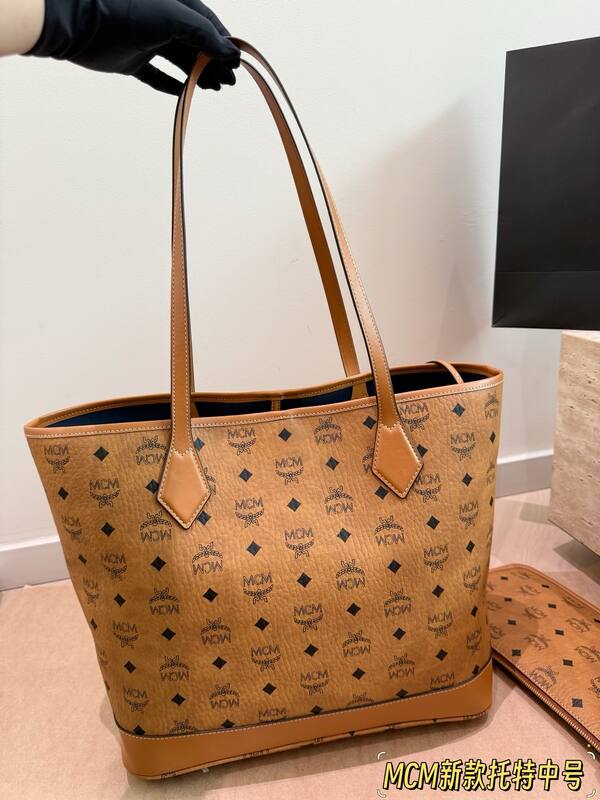 MCM Toni Visetos shoulder bag — Premium Replica