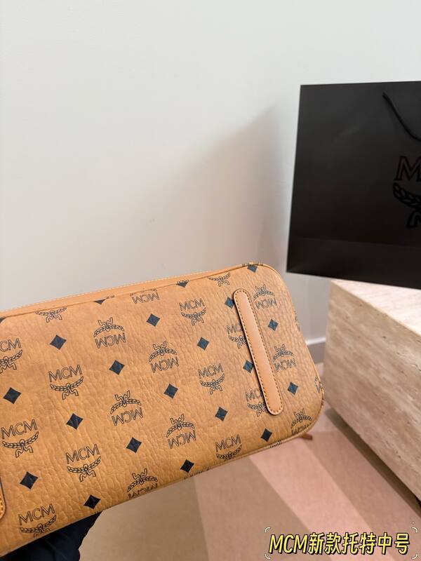 MCM Toni Visetos shoulder bag — Premium Replica