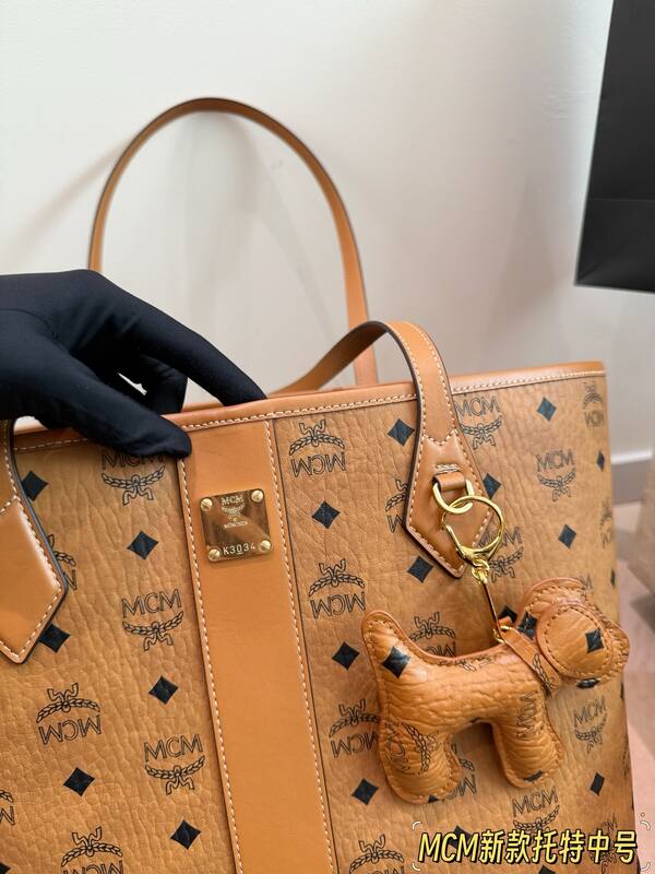 MCM Toni Visetos shoulder bag — Premium Replica