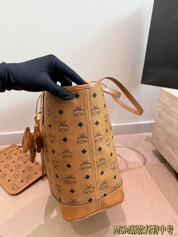 MCM Toni Visetos shoulder bag — Premium Replica