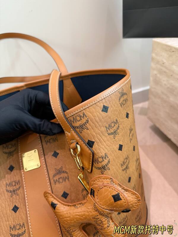 MCM Toni Visetos shoulder bag — Premium Replica