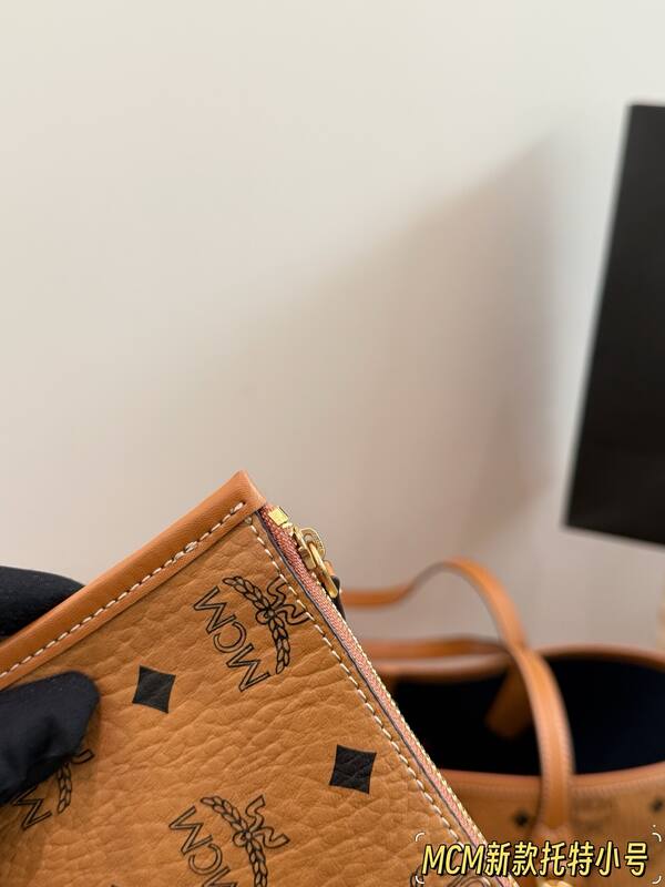 MCM Visetos 25x18x10cm shoulder bag — 1:1 Replica