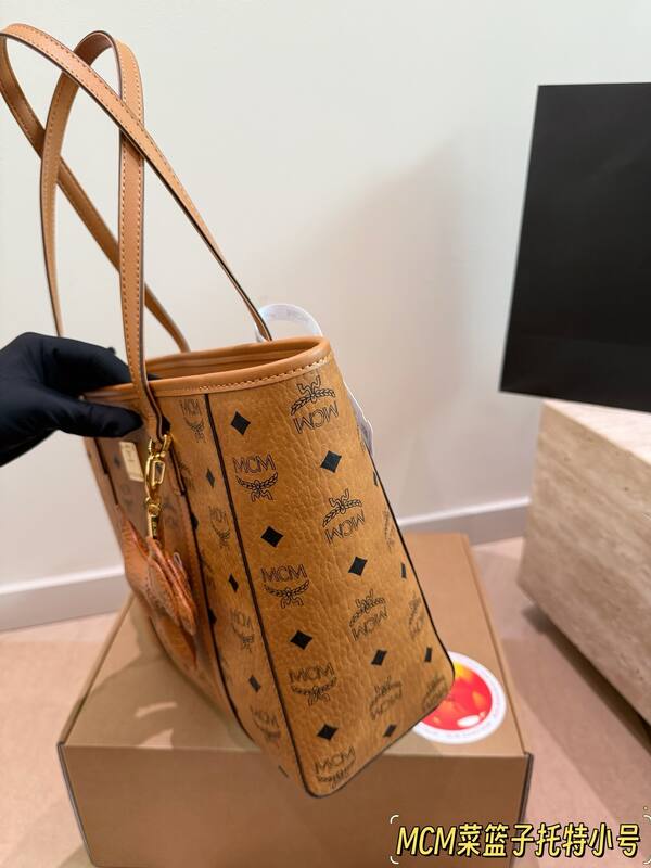 MCM Toni Visetos shoulder bag — AAA Quality Replica