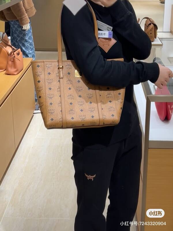 MCM Toni Visetos shoulder bag — Top Quality Replica