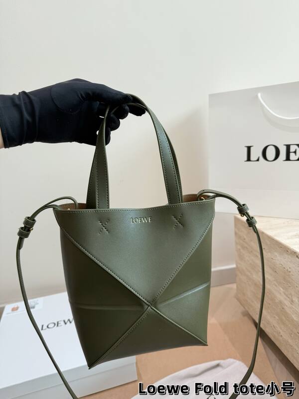 Loewe Calfskin 25x18x10cm shoulder bag — 1:1 Replica
