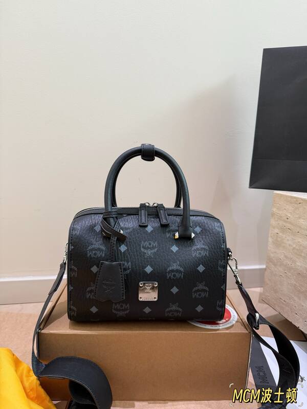 MCM Monogram 25x18x10cm shoulder bag — AAA Quality Replica