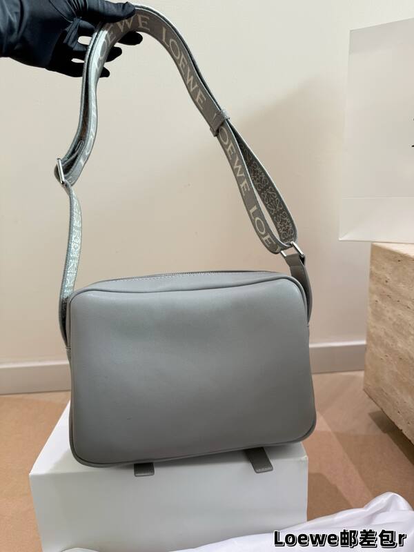 Loewe Gray shoulder bag — AAA Quality Replica