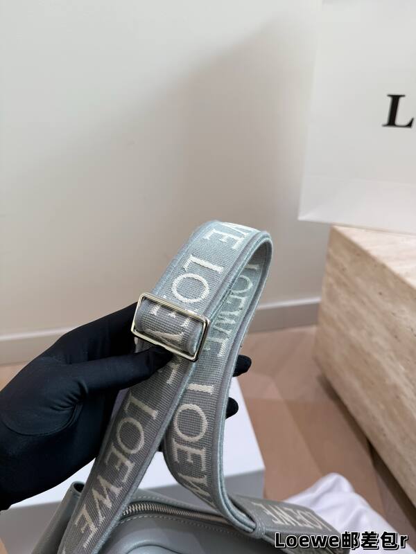 Loewe Gray shoulder bag — AAA Quality Replica