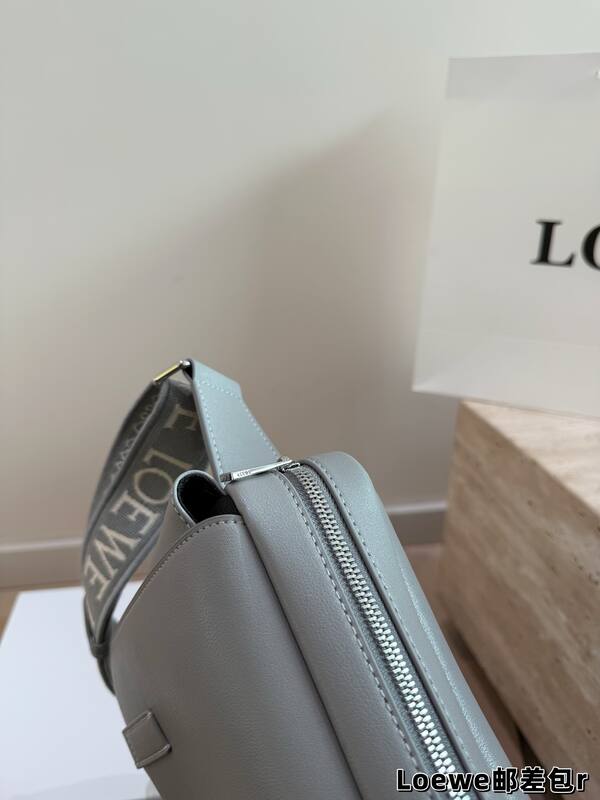 Loewe Gray shoulder bag — AAA Quality Replica
