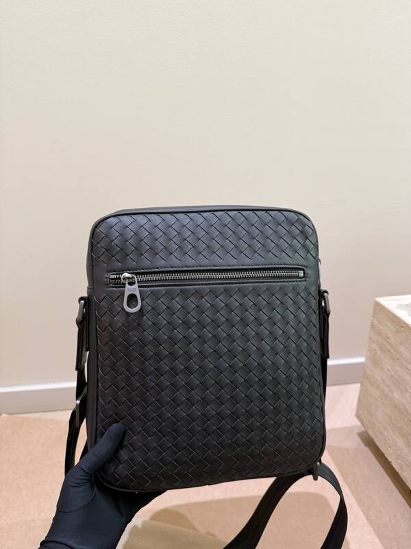 Bottega Veneta Black shoulder bag — AAA Quality Replica